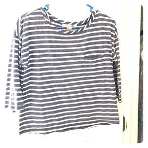 Striped quarter sleeve cropped top